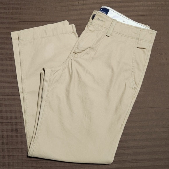 American Eagle Outfitters Khakis 👖 - Picture 2 of 6